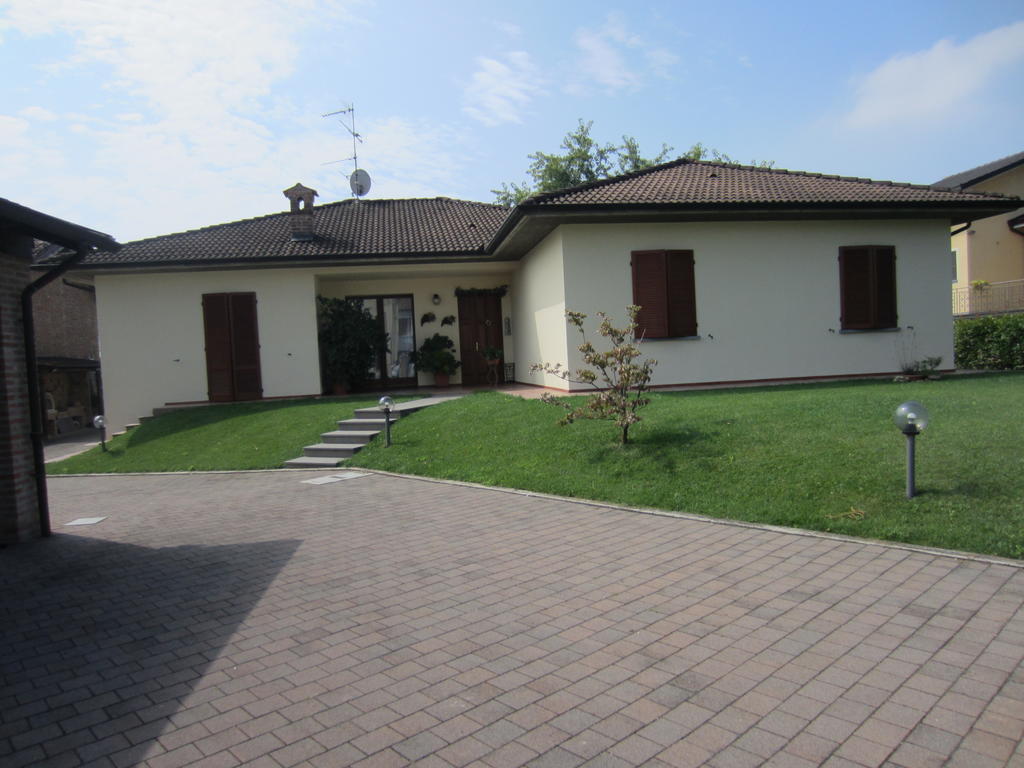 Marinella B&B Cornale ภายนอก รูปภาพ