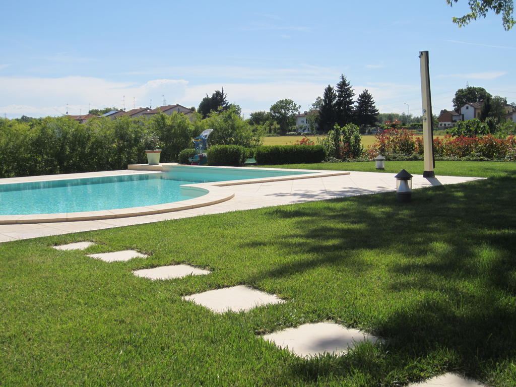 Marinella B&B Cornale ภายนอก รูปภาพ