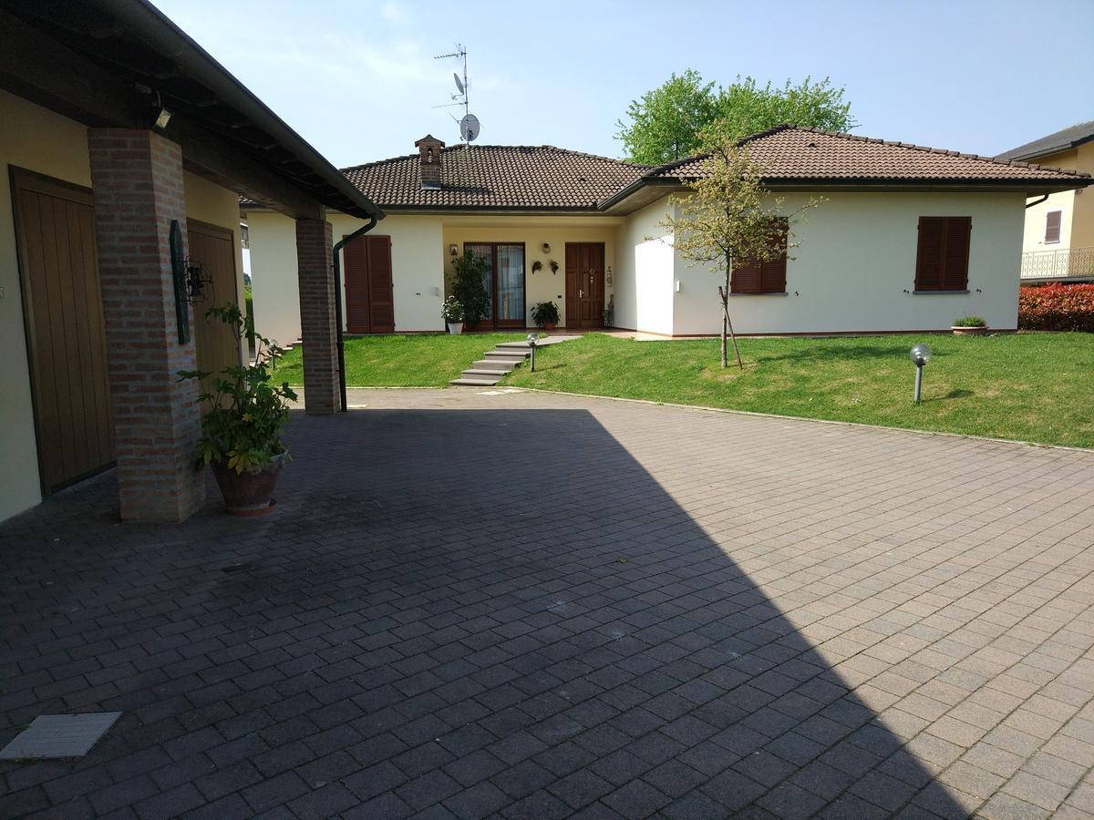 Marinella B&B Cornale ภายนอก รูปภาพ