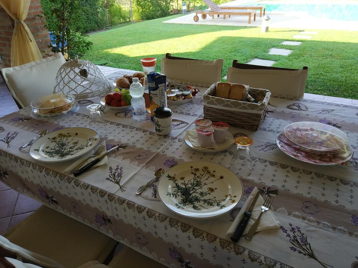 Marinella B&B Cornale ภายนอก รูปภาพ